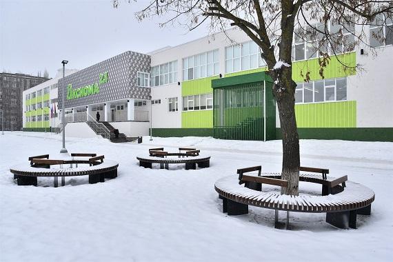 Металлоинвест помог благоустроить школу № 21 в Старом Осколе